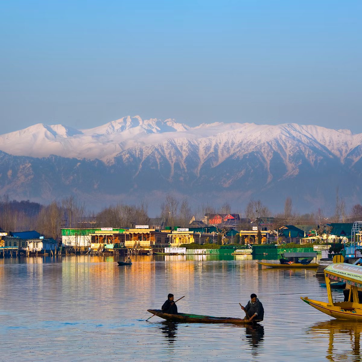 Family-Getaway-to-Kashmir-Tour-Package.php