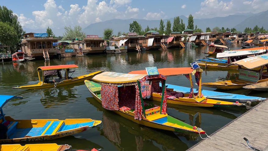 Romantic Escapade to Kashmir Valley